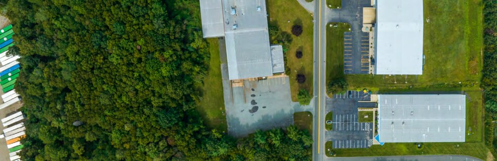 More Photos Of 77 Servistar Industrial Way, Westfield Warehouse For Lease