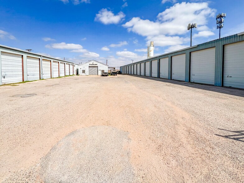 More Photos Of 1502 N Loop 250 W, Midland Warehouse For Sale