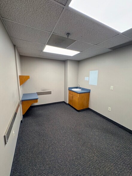 More Photos Of 2214 5th St, White Bear Lake Medical For Sale