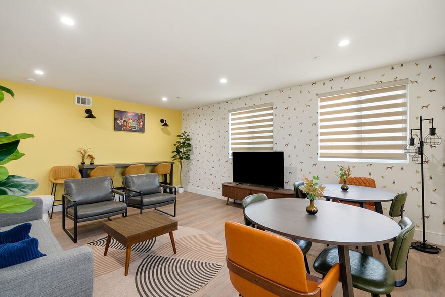 More Photos Of 1341 N Mariposa Ave, Los Angeles Apartments For Sale