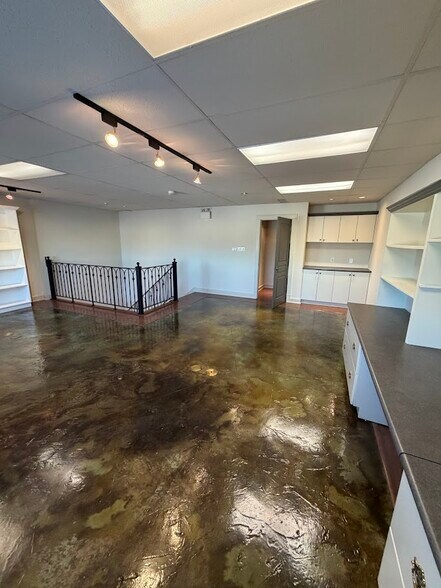 More Photos Of 11113 83 Av, Fort Saskatchewan Warehouse For Sale