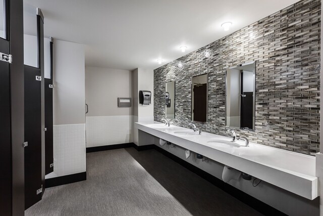 More Photos Of 800 Fairway Dr, Deerfield Beach Office Residential For Lease