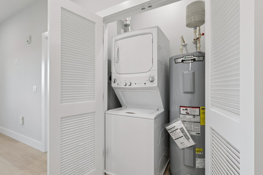 More Photos Of 34-40 Hudson St, Newark Apartments For Lease