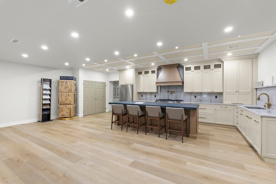 More Photos Of 138 Lakeview Dr, Gibbsboro Light Distribution For Sale