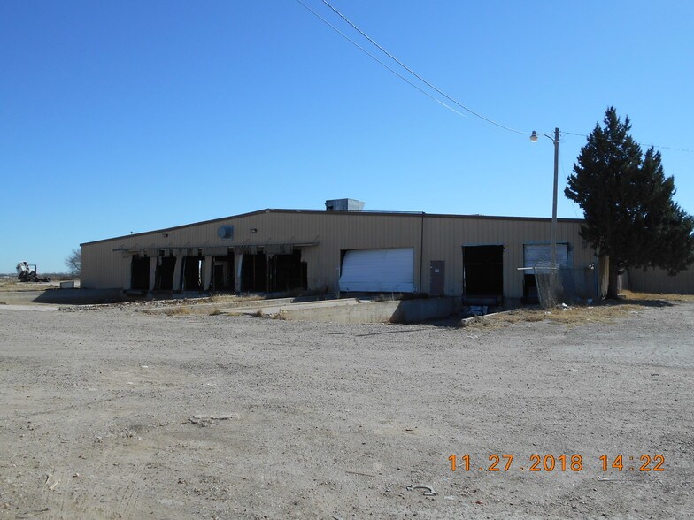 More Photos Of 3700 N Quincy St, Plainview Warehouse For Sale