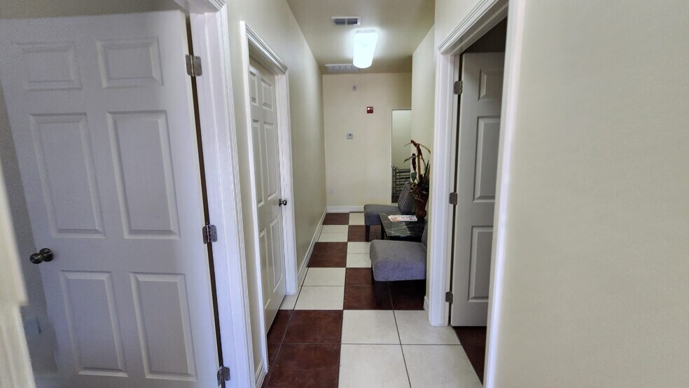 More Photos Of 2313 Citrus Ln, Mission Loft Creative Space For Lease