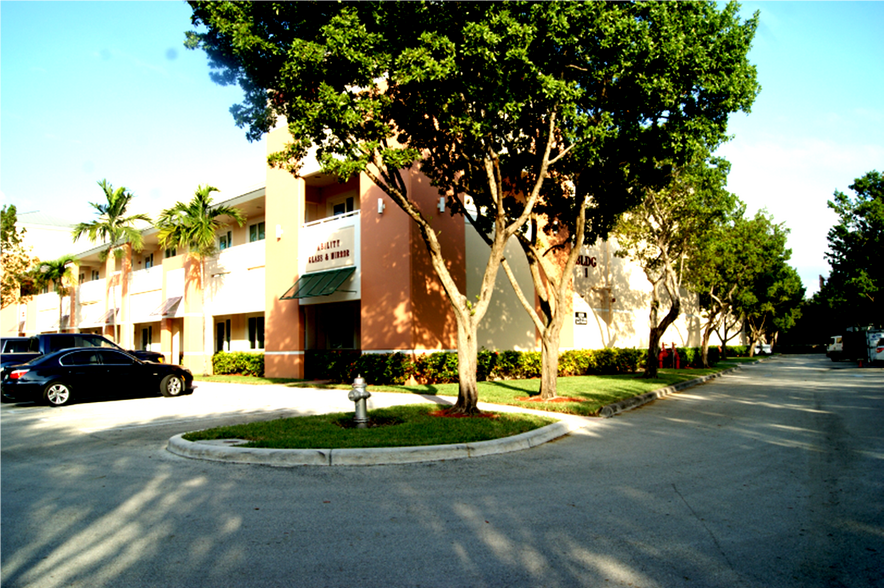 More Photos Of 601 N Congress Ave, Delray Beach Showroom For Lease