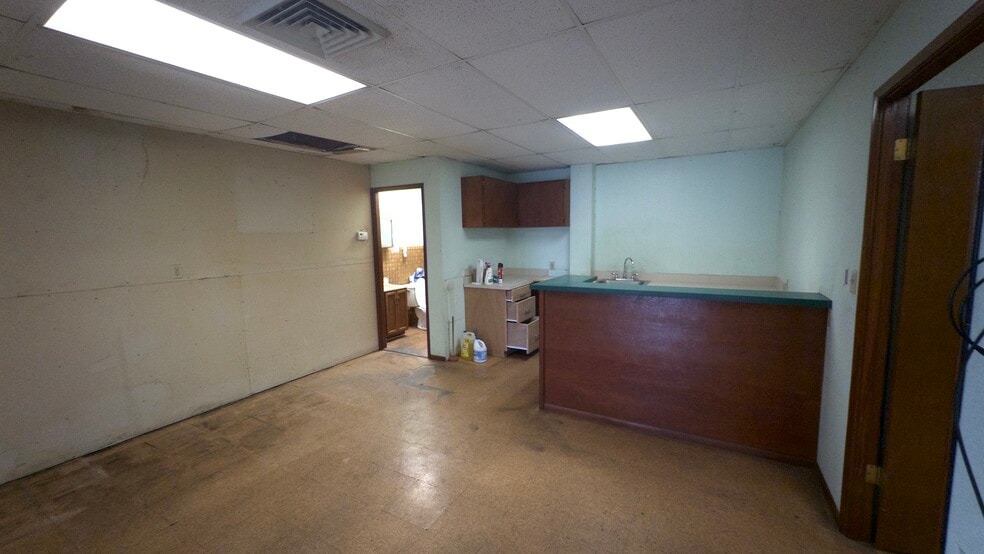 More Photos Of 500 Alakawa St, Honolulu Warehouse For Lease