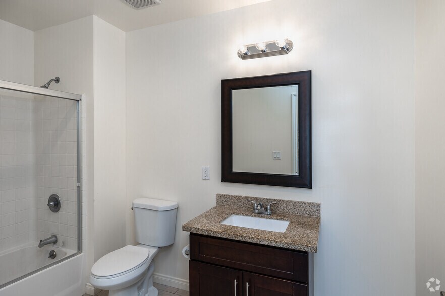 More Photos Of 14105 Chadron Ave, Hawthorne Apartments For Sale