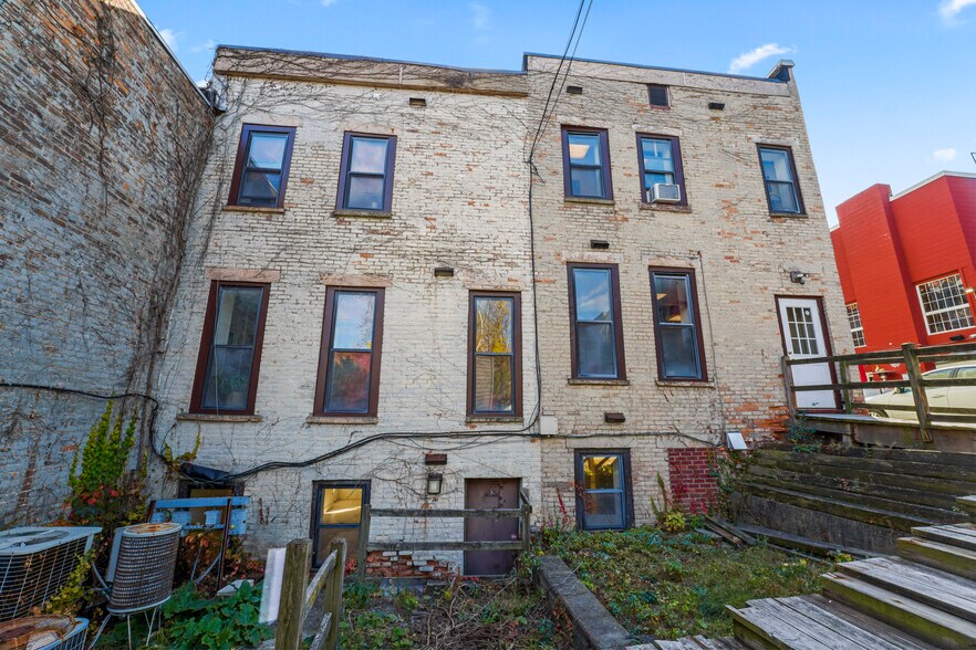 More Photos Of 132-134 S Swan St, Albany Office Residential For Sale