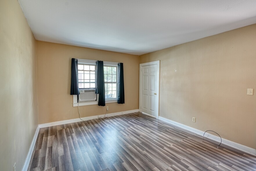 More Photos Of 521 SE 5th Ave, Moultrie Apartments For Sale