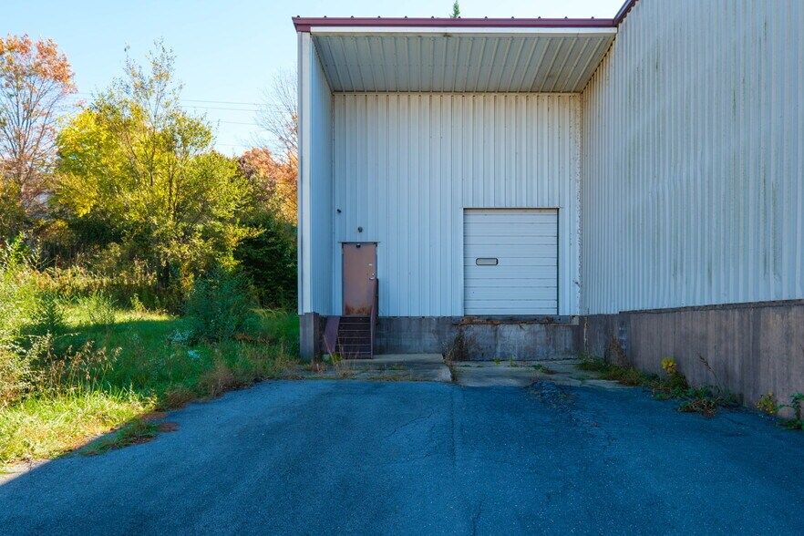 More Photos Of 1780 Dealton Ave, Harrisonburg Light Distribution For Lease