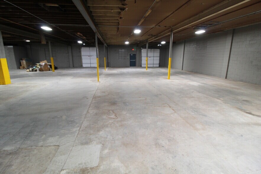 More Photos Of 940 Miami Ave, Kansas City Warehouse For Lease