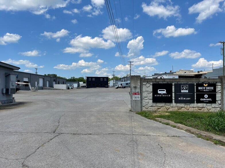More Photos Of 1015 W Kirkland Ave, Nashville Industrial For Lease