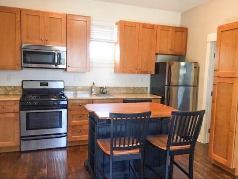 More Photos Of 718-724 De La Vina St, Santa Barbara Apartments For Sale