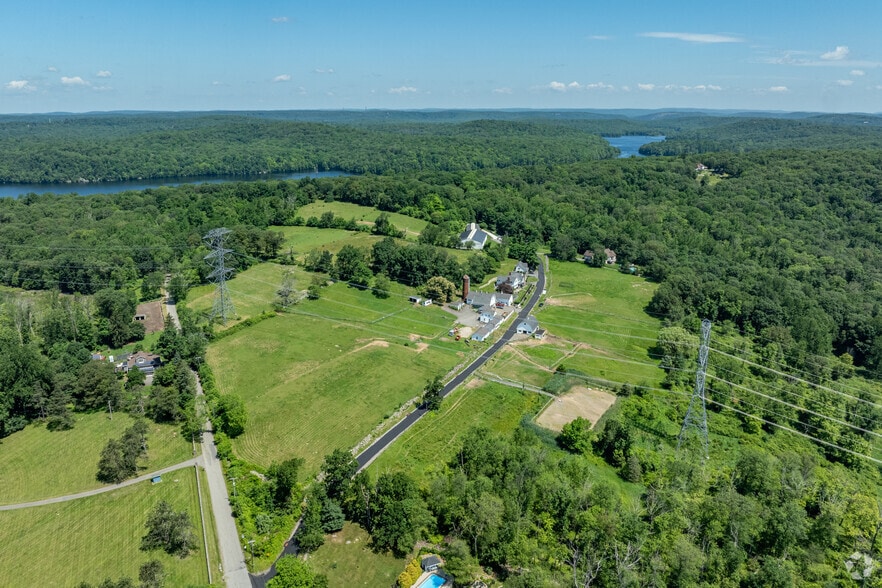 More Photos Of 11 Charlottesburg Rd, Boonton Horse Stables For Sale