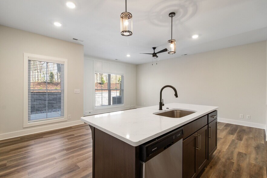 More Photos Of 160 Excell Rd, Clarksville Apartments For Sale