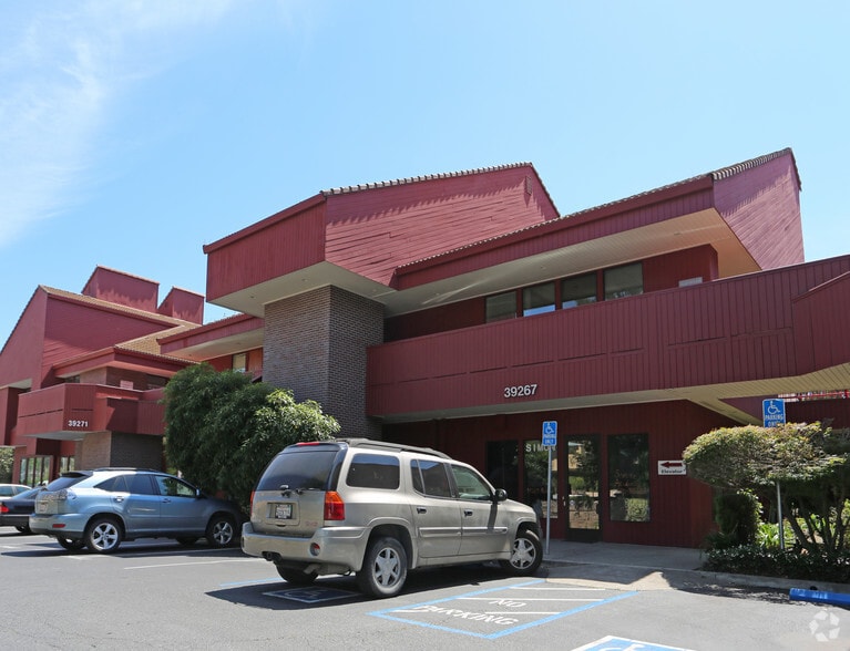 More Photos Of 39267 Mission Blvd, Fremont Medical For Lease