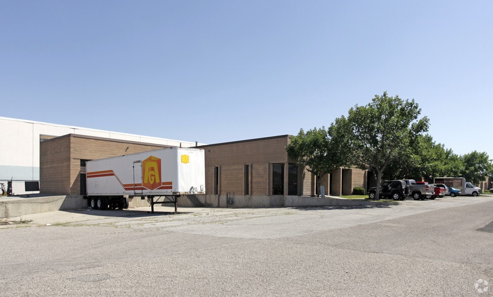 More Photos Of 5098 W Amelia Earhart, Salt Lake City Light Manufacturing For Sale