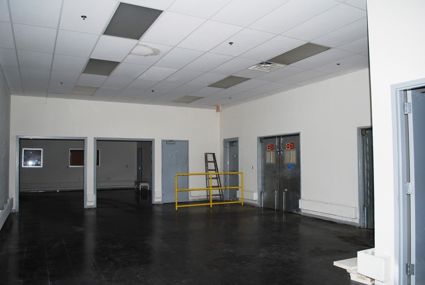 More Photos Of 5055 Austell Rd, Austell Storefront For Lease