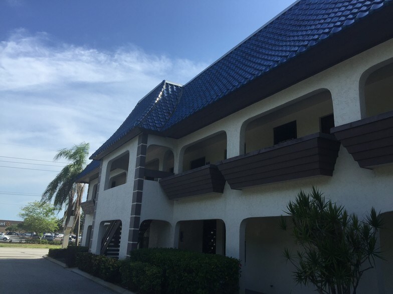 More Photos Of 5306 Cortez Rd W, Bradenton Medical For Lease