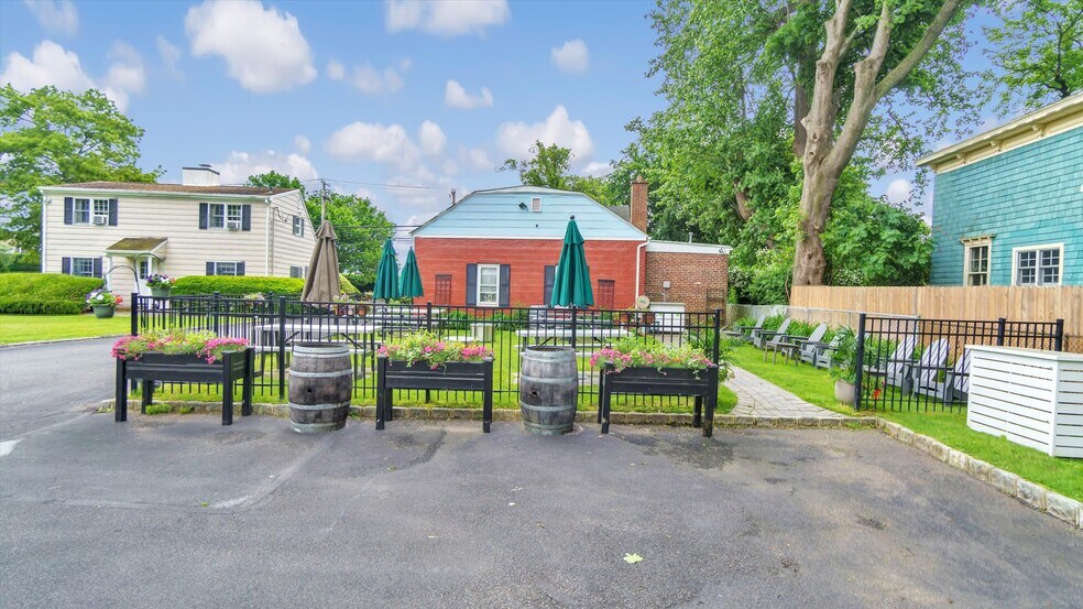 More Photos Of , Cutchogue Office For Sale