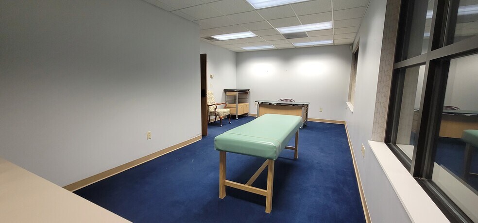 More Photos Of 6572 River Park Dr, Riverdale Coworking Space