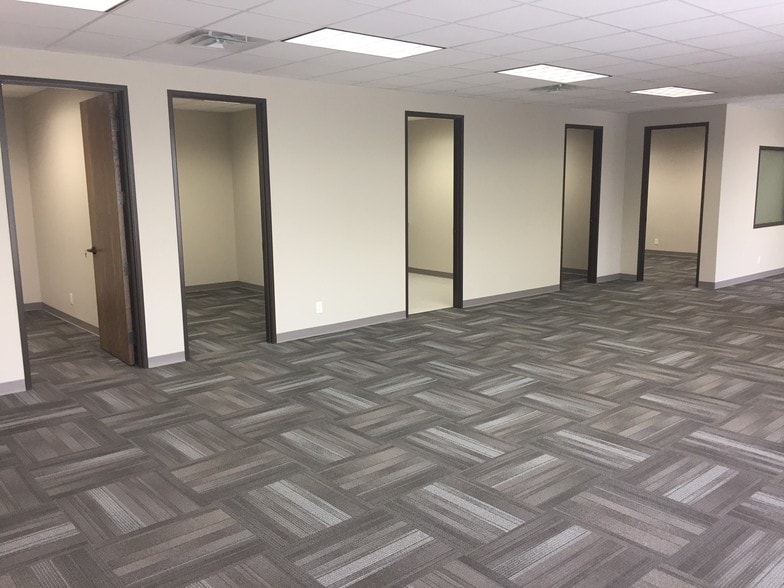 More Photos Of 431 Isom Rd, San Antonio Unknown For Lease