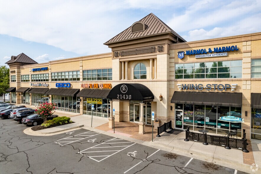 More Photos Of 21430 Cedar Dr, Sterling Storefront Retail Office For Lease