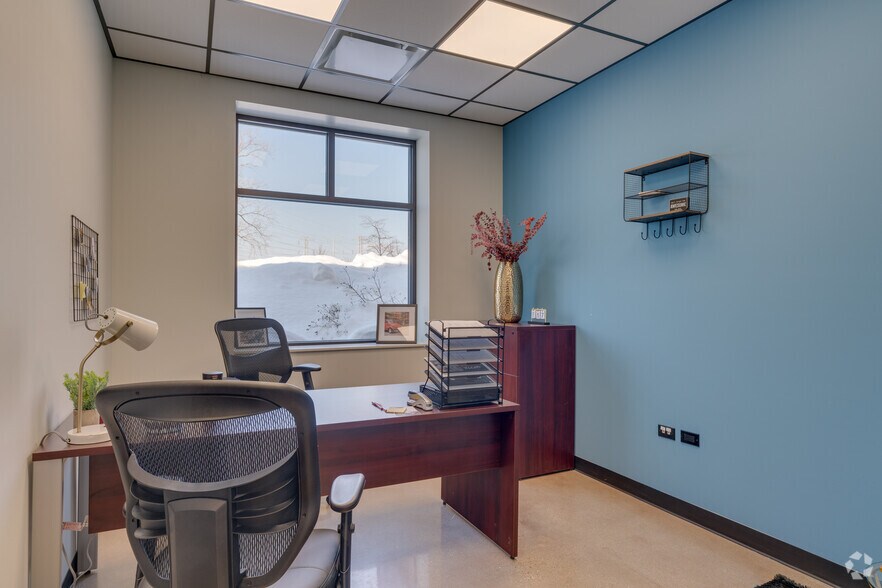 More Photos Of 7358-7360 N Lincoln Ave, Lincolnwood Coworking Space