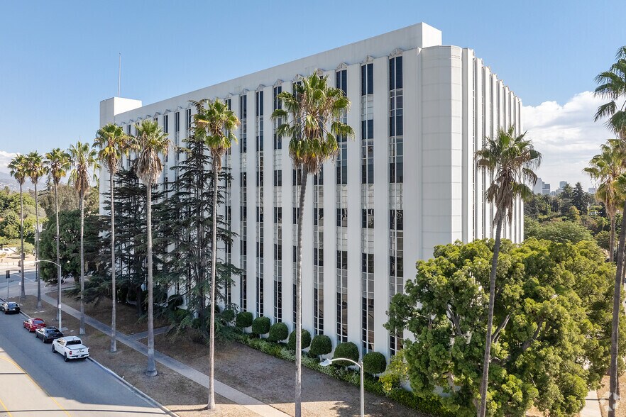 More Photos Of 4680 Wilshire Blvd, Los Angeles Office Residential For Sale