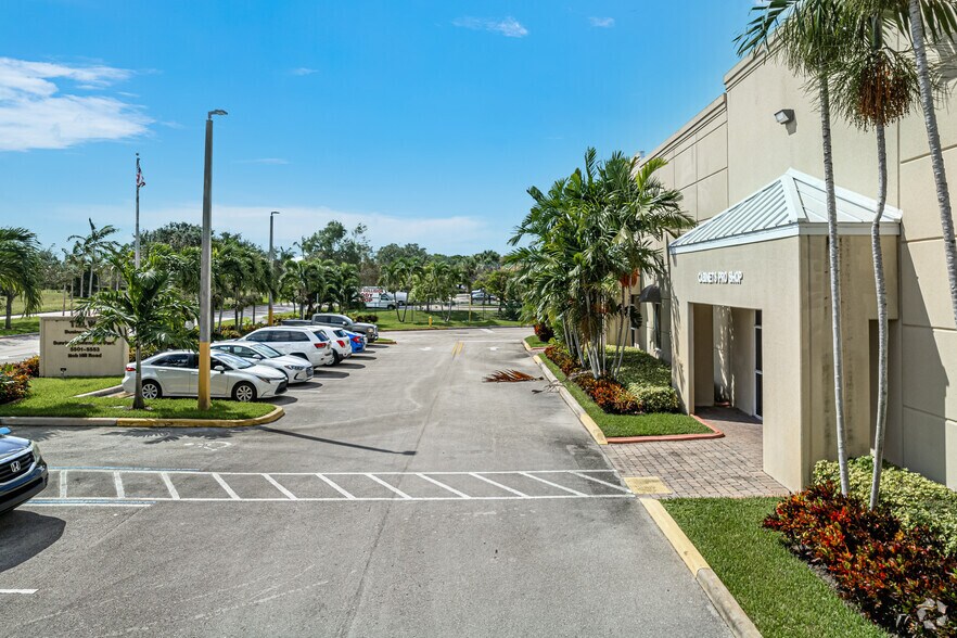 More Photos Of 5501-5553 N Nob Hill Rd, Sunrise Light Distribution For Lease