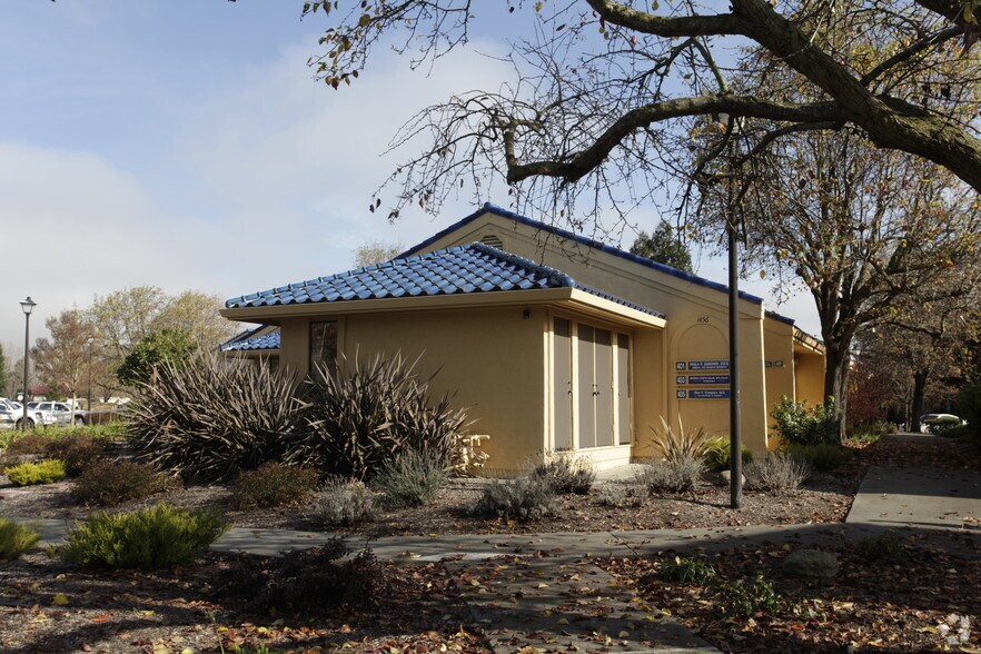 More Photos Of 1456 Professional Dr, Petaluma Medical For Lease