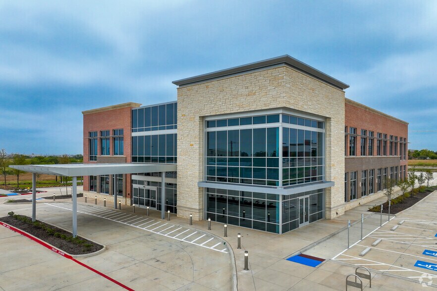 Primary Photo Of 6700 Dallas Pky, Frisco Medical For Sale