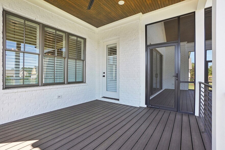 More Photos Of 396 Brookberry Farm Cir, Winston-Salem Specialty For Sale