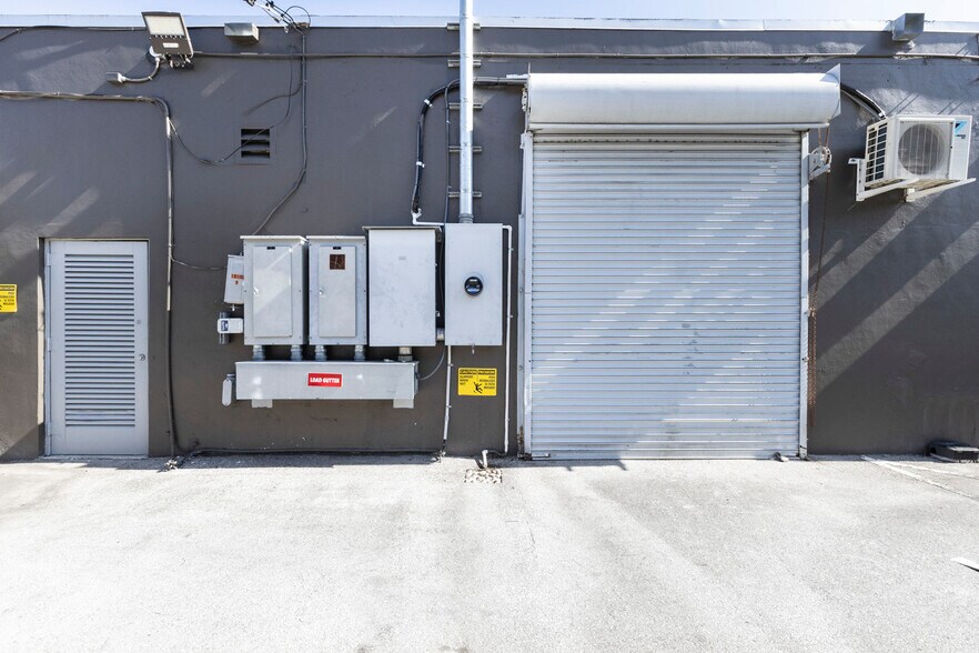 More Photos Of 10190-10192 NW 7th Ave, Miami Storefront For Lease