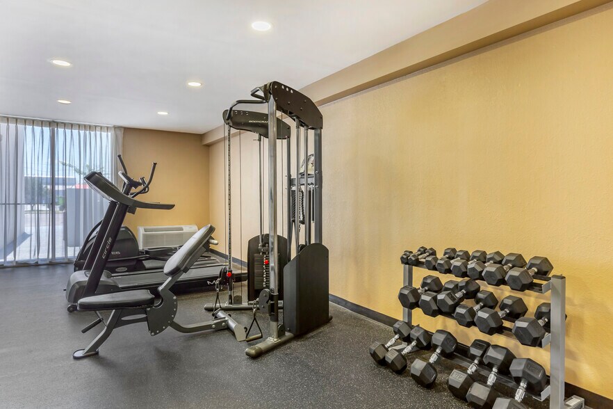 More Photos Of 115 Lake Ave, Spring Lake Hotel For Sale