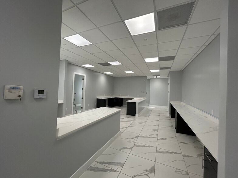 More Photos Of 22904 Lyden Dr, Estero Medical For Lease