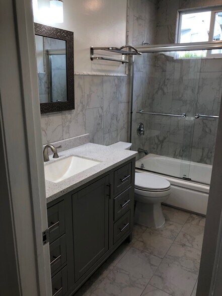 More Photos Of 848 19th St, Santa Monica Apartments For Sale