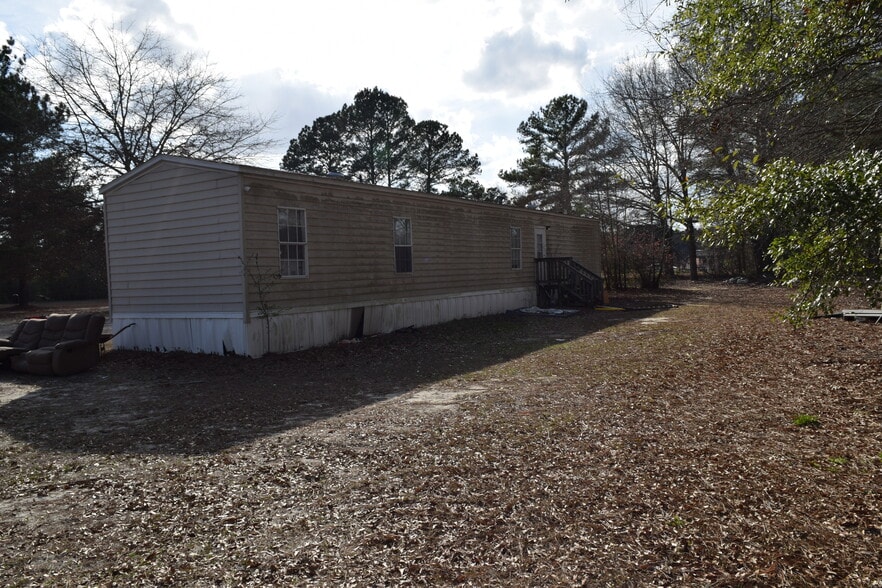 More Photos Of 1524 Seabrook School Rd, Fayetteville Multifamily For Sale