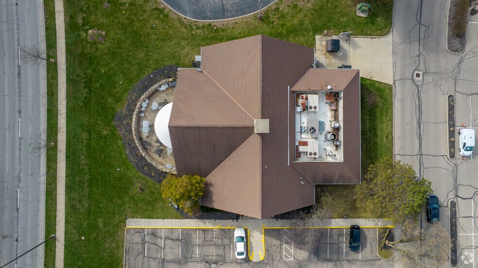 More Photos Of 5855 Frantz Rd, Dublin Restaurant For Sale