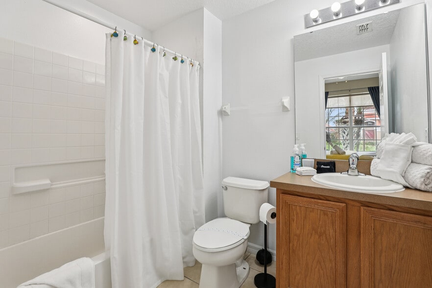 More Photos Of 136 Rosso Dr, Davenport Specialty For Sale