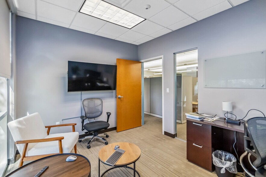 More Photos Of 11002 Lake Hart Dr, Orlando Religious Facility For Lease