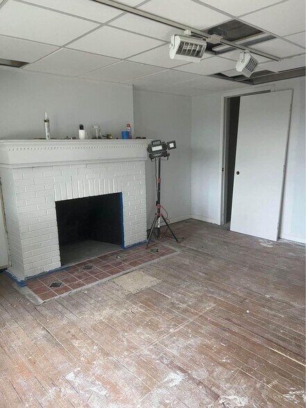 More Photos Of 328 Maple Ave, Horsham Township Office Residential For Lease