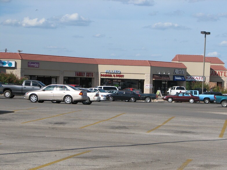 More Photos Of 1083 N Judge Ely Blvd, Abilene Unknown For Lease