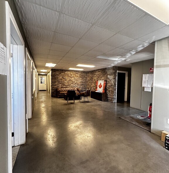 More Photos Of 318 Superior Av, Estevan Warehouse For Sale