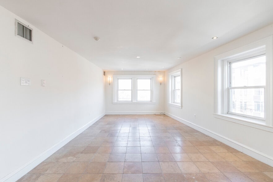 More Photos Of 632-634 N 2nd St, Philadelphia Apartments For Sale