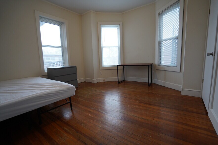 More Photos Of 5943 Kingsbury Ave, Saint Louis Apartments For Sale
