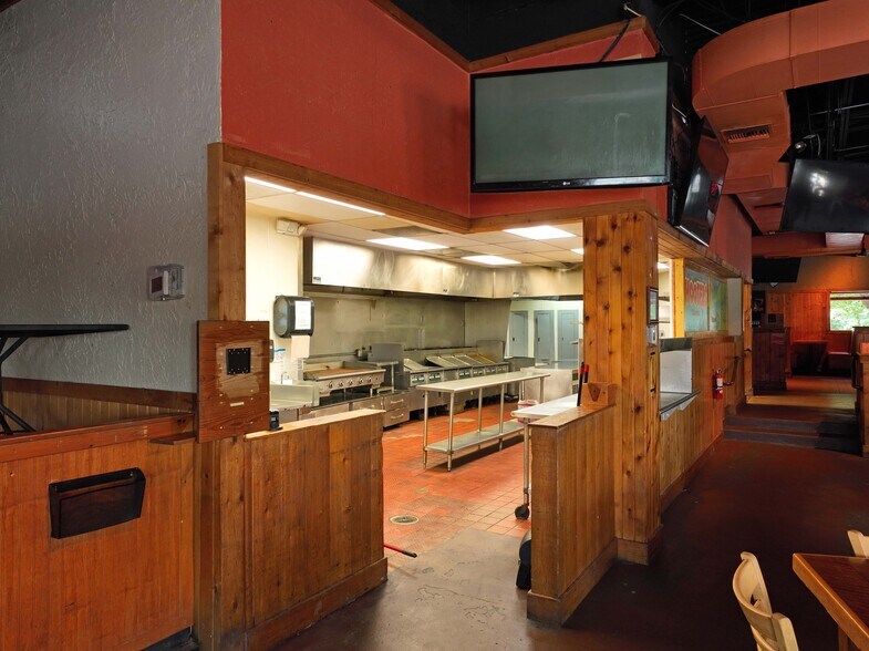 More Photos Of 5195 Fernandina Rd, Harbison Restaurant For Sale