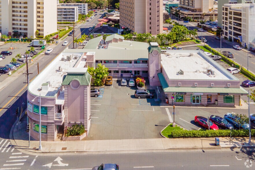 More Photos Of 735-745 Keeaumoku St, Honolulu Freestanding For Lease